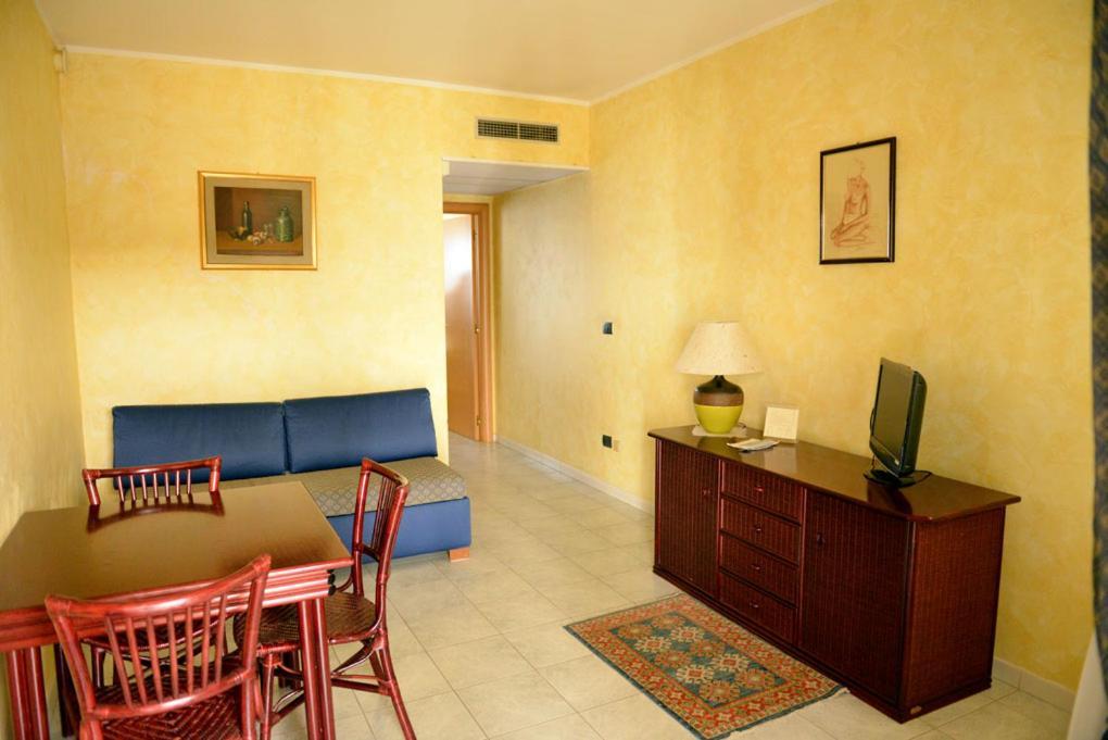 Hotel Blue Rose's Mesagne Exterior foto